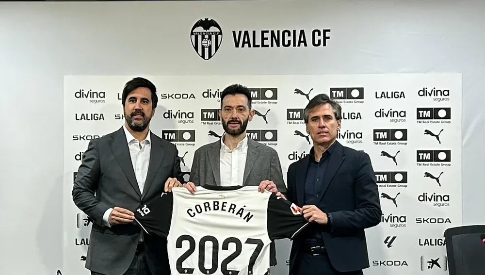 Carlos Corberán en su presentación Carlos Corberán en su presentación