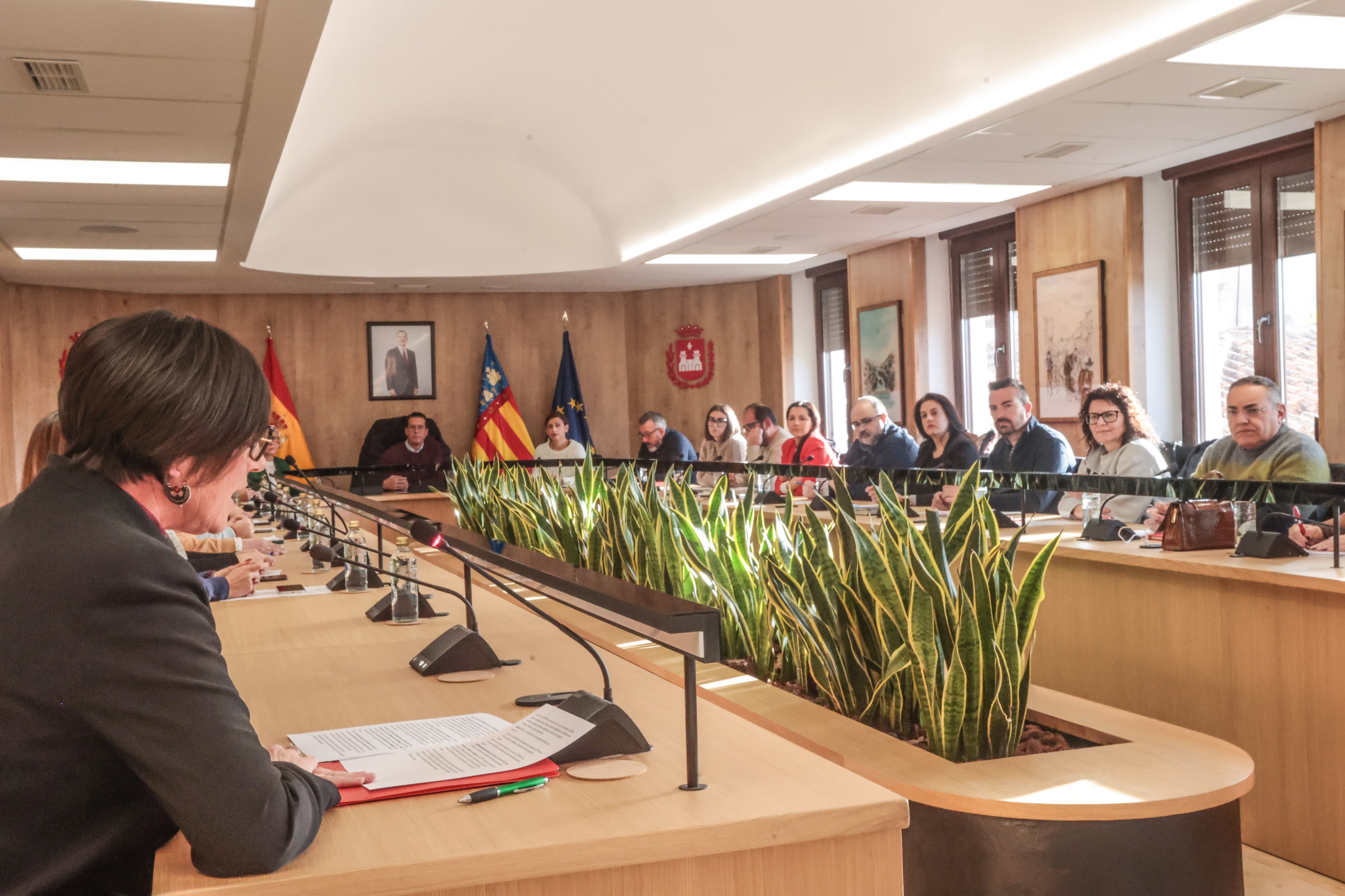 El pleno del Ayuntamiento de Elda exige a la Generalitat la reapertura del Cefire El pleno del Ayuntamiento de Elda exige a la Generalitat la reapertura del Cefire
