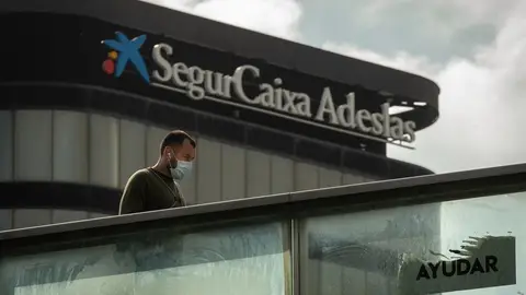 Imagen de archivo de SegurCaixa Adeslas en Barcelona. Imagen de archivo de SegurCaixa Adeslas en Barcelona. EFE/Enric Fontcuberta