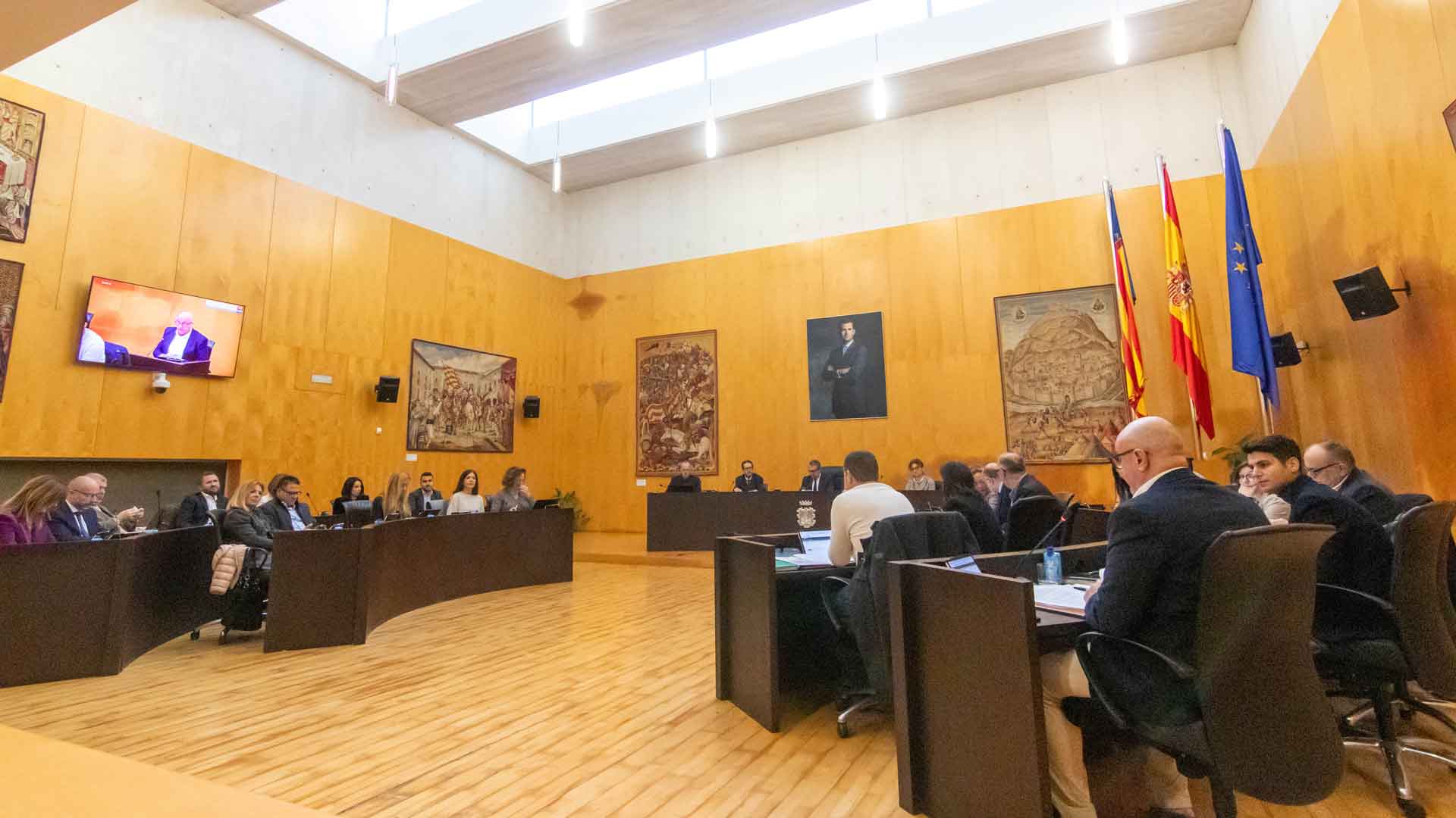 El pleno de Benidorm prorroga un año más el contrato de la basura El pleno de Benidorm prorroga un año más el contrato de la basura