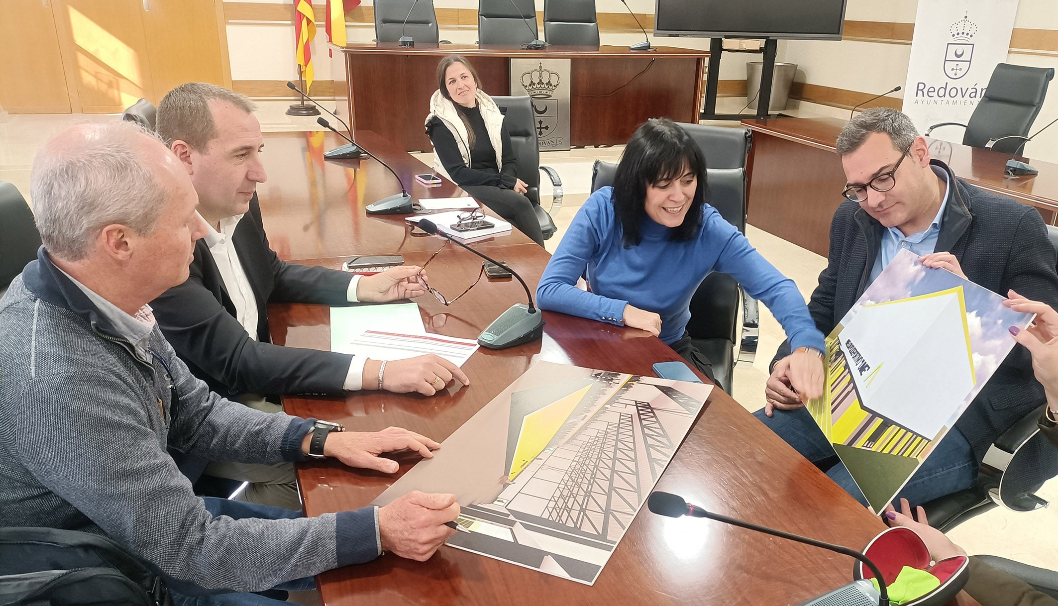 Nely Ruiz, alcaldesa de Redován: "Se ha avanzado en asuntos muy importantes este año y afrontamos proyectos ilusionantes en 2025" Nely Ruiz, alcaldesa de Redován: "Se ha avanzado en asuntos muy importantes este año y afrontamos proyectos ilusionantes en 2025"