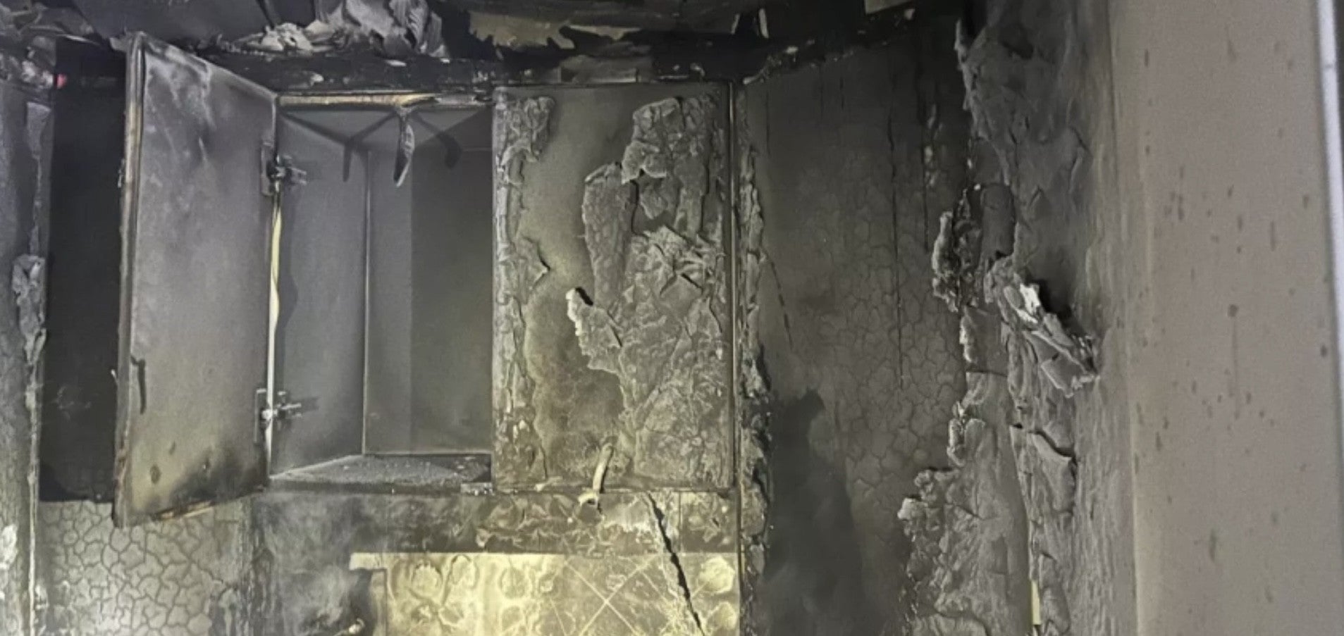 Una niña en pijama alerta del incendio en su vivienda de Huesca Una niña en pijama alerta del incendio en su vivienda de Huesca