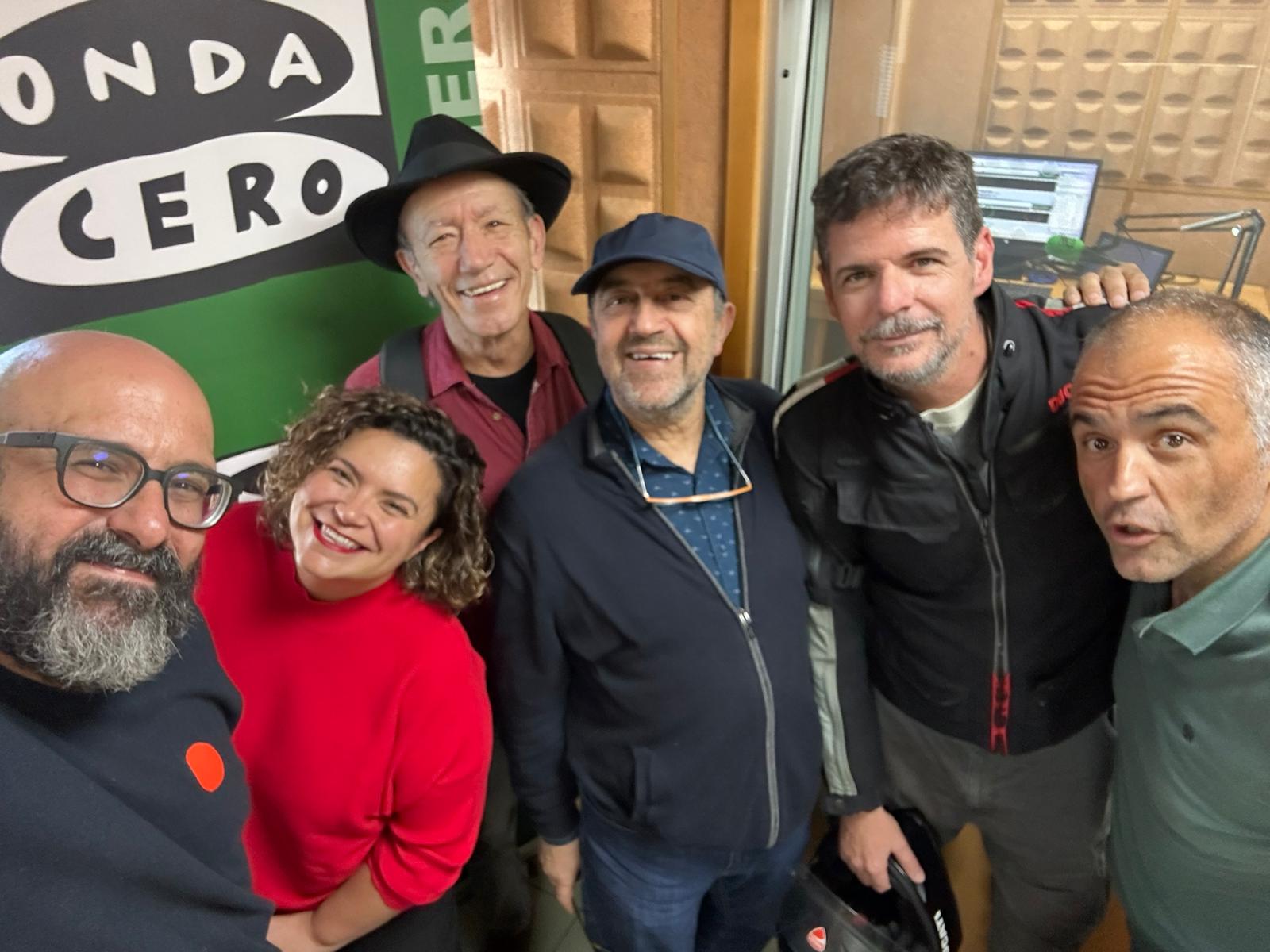 Piedra Pómez, Yeray Rodríguez, Aroa Alemán y Gustavo Medina en el "Sarao Navideño" de Más de Uno Canarias Piedra Pómez, Yeray Rodríguez, Aroa Alemán y Gustavo Medina en el "Sarao Navideño" de Más de Uno Canarias