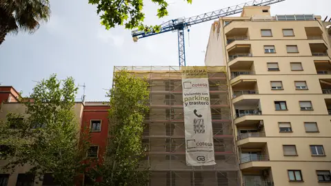 Un cartel de viviendas en venta, a 15 de abril de 2024, en Palma de Mallorca, Mallorca, Baleares (España). Un cartel de viviendas en venta, a 15 de abril de 2024, en Palma de Mallorca, Mallorca, Baleares (España).
