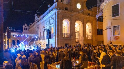 Celebrando la Nochevieja en Maó.