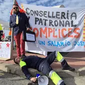 Una de las movilizaciones del sector en este último mes, escenificando su reivindicación ante patronal y Conselleria Una de las movilizaciones del sector en este último mes, escenificando su reivindicación ante patronal y Conselleria