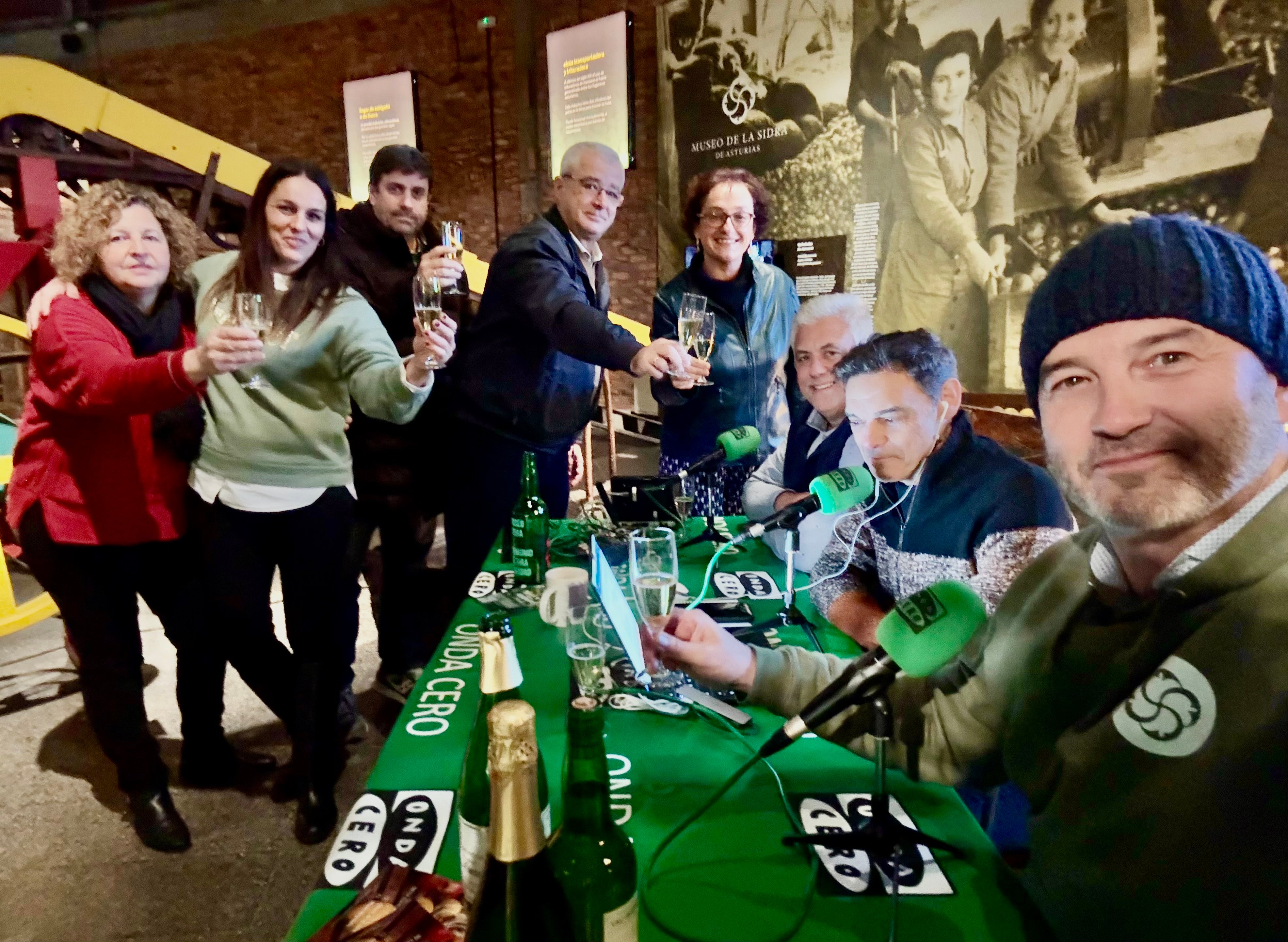 Más de Uno Asturias, especial Fin de Año desde el Museo de la Sidra Más de Uno Asturias, especial Fin de Año desde el Museo de la Sidra