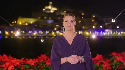 Marga Prohens se dirige a la audiencia en su discurso de fin de año desde Dalt Vila de Eivissa La presidenta balear Marga Prohens se dirige a la audiencia en su discurso de fin de año desde Dalt Vila de Eivissa