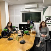 Directora e profesora da escola de Idiomas de Ourense Directora e profesora da escola de Idiomas de Ourense