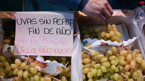 La uva no se salva de la inflación: los españoles pagarán un 10% más esta Nochevieja La uva no se salva de la inflación: los españoles pagarán un 10% más esta Nochevieja