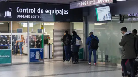 Los trenes Talgo Avril que unen Madrid con Galicia y Asturias, parados por un fallo informático Los trenes Talgo Avril que unen Madrid con Galicia y Asturias, parados por un fallo informático