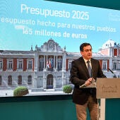 Miguel Ángel Valverde cuando presentó los presupuestos de la Diputación