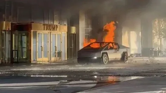 Explota un Cybertruck de Tesla frente al Hotel Trump de Las Vegas Explota un Cybertruck de Tesla frente al Hotel Trump de Las Vegas