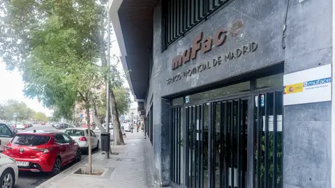 Fachada de un edificio de Muface, en Avenida de Pablo Iglesias Fachada de un edificio de Muface, en Avenida de Pablo Iglesias