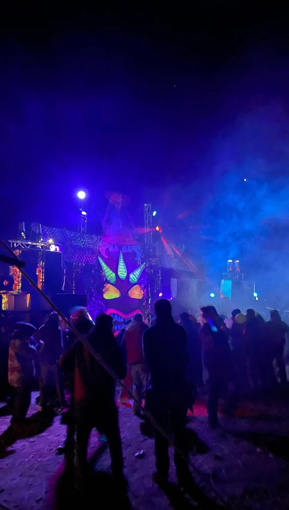 Macrofiesta rave en los aledaños del aeropuerto de Ciudad Real Macrofiesta rave en los aledaños del aeropuerto de Ciudad Real