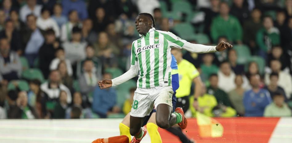 Assane Diao puede dejar 11 kilos en el Betis Assane Diao puede dejar 11 kilos en el Betis