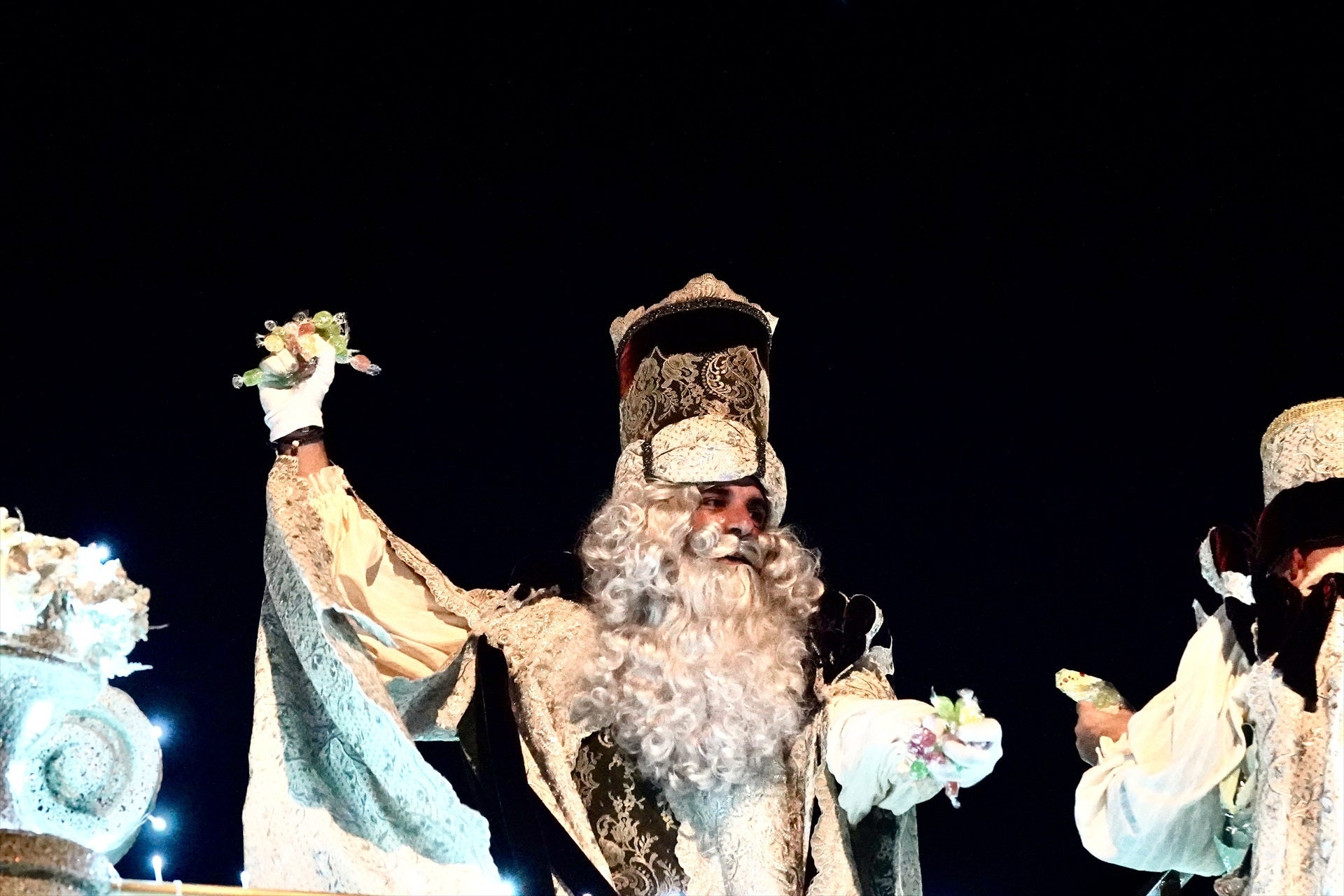 El CEU celebra esta tarde en Elche una Cabalgata de Reyes solidaria El CEU celebra esta tarde en Elche una Cabalgata de Reyes solidaria