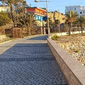 Finalizan las obras de reparación del paseo marítimo de la playa del Tío Roig en la Vila Finalizan las obras de reparación del paseo marítimo de la playa del Tío Roig en la Vila