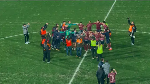 El sueño copero del Pontevedra vive otra noche mágica Celebración del equipo del Pontevedra al finalizar el partido