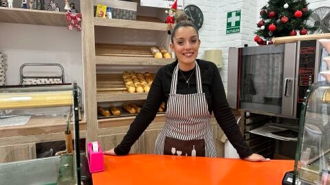 Noelia Garc&iacute;a, dependienta de 'La Campanita'