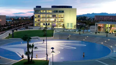 La Biblioteca de la UJI abre las 24 horas durante el periodo de exámenes de enero La Biblioteca de la UJI abre las 24 horas durante el periodo de exámenes de enero