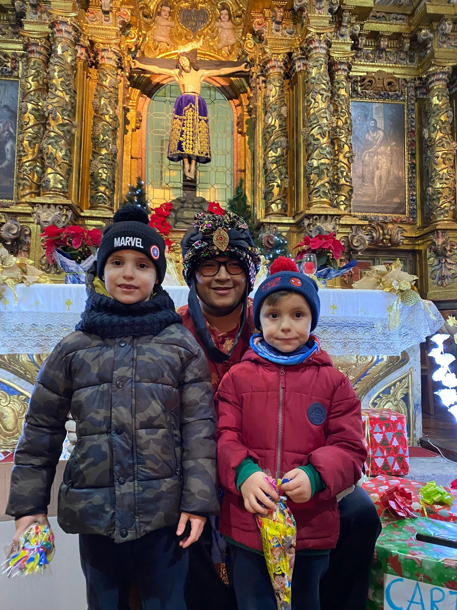 El Cartero Real recoge las cartas de los niños segovianos en la ermita del Cristo del Mercado El Cartero Real recoge las cartas de los niños segovianos en la ermita del Cristo del Mercado