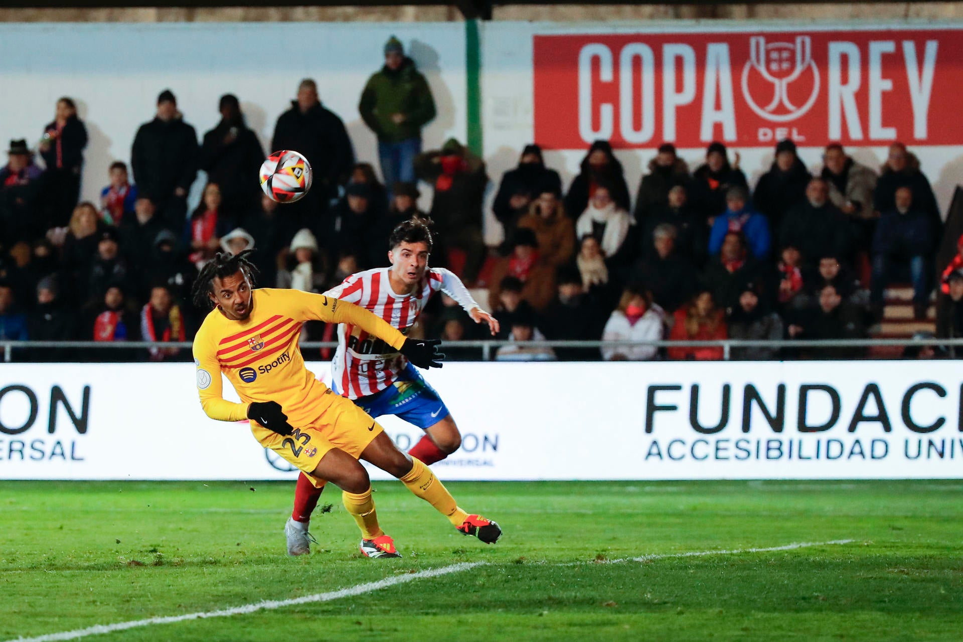 Josan Fierro, presidente de la UD Barbastro: "Si la semana del sorteo hubiera tenido 2.000 entradas las hubiera colocado todas" Josan Fierro, presidente de la UD Barbastro: "Si la semana del sorteo hubiera tenido 2.000 entradas las hubiera colocado todas"