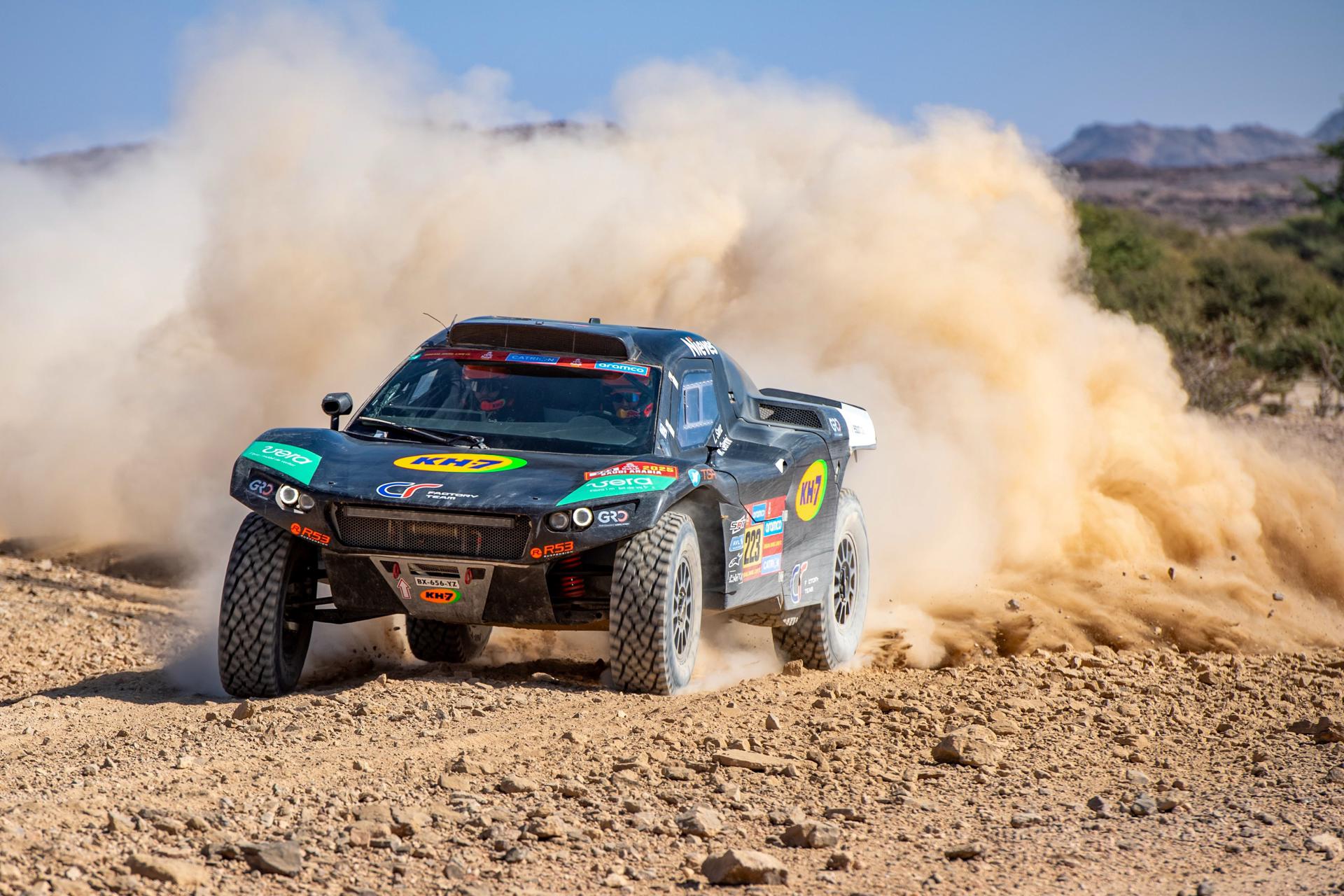 Laia Sanz abandona por primera vez un Dakar tras sufrir un accidente en la primera etapa Laia Sanz abandona por primera vez un Dakar tras sufrir un accidente en la primera etapa