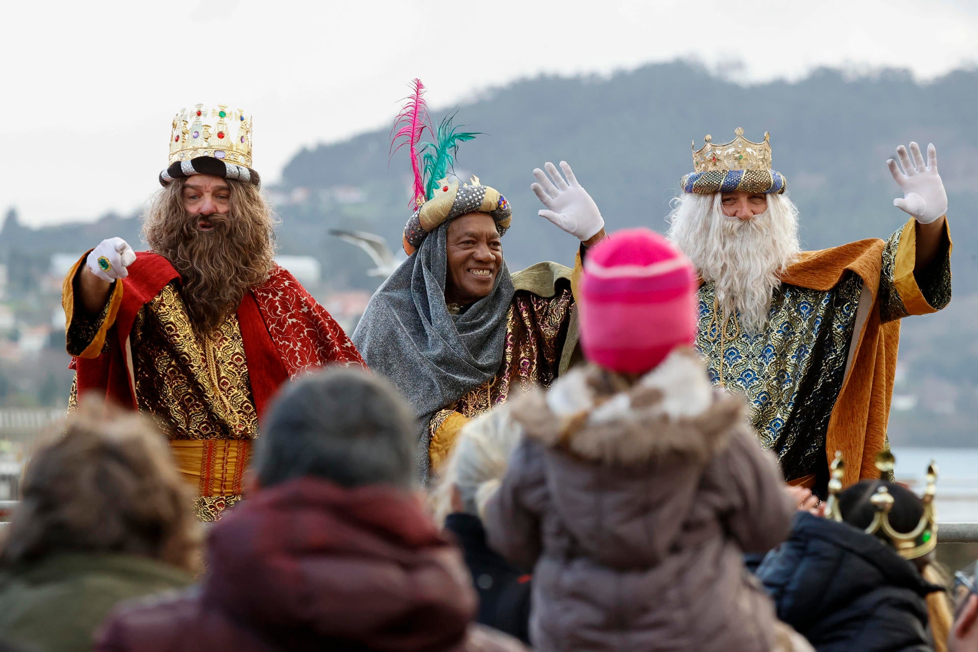 El mensaje de la Guardia Civil sobre los Reyes Magos que ha generado debate en redes: "Es desafortunado" El mensaje de la Guardia Civil sobre los Reyes Magos que ha generado debate en redes: "Es desafortunado"