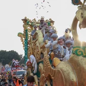 La carroza del Rey Baltasar en la cabalgata de Sevilla. La carroza del Rey Baltasar en la cabalgata de Sevilla.