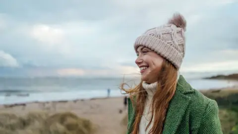 No es solo por estilo: este es el curioso motivo por el que algunos gorros llevan pompón No es solo por estilo: este es el curioso motivo por el que algunos gorros llevan pompón