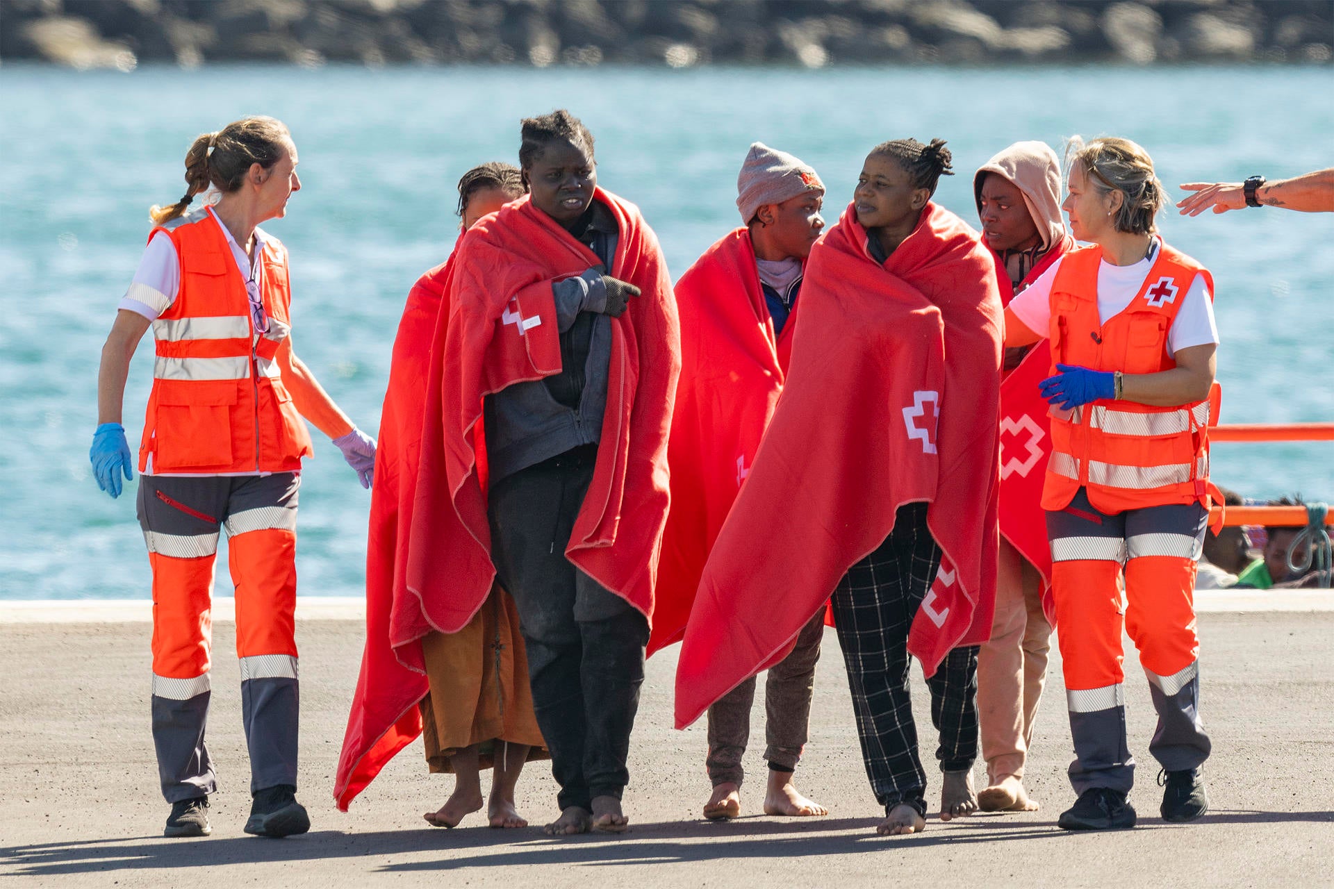 Más de 200 personas son auxiliadas en aguas cercanas a Lanzarote Más de 200 personas son auxiliadas en aguas cercanas a Lanzarote