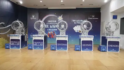 Imagen de archivo de los bombos para el sorteo de lotería de El Niño. Imagen de archivo de los bombos para el sorteo de lotería de El Niño.