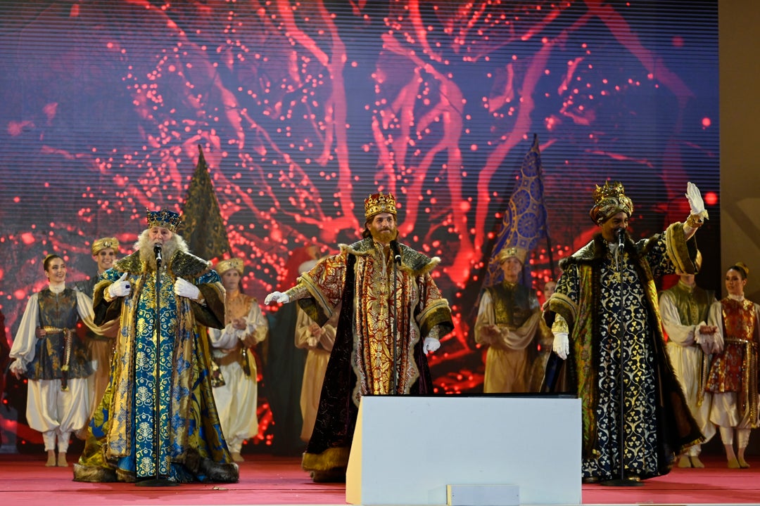 Alsina entrevista a los Reyes Magos de Oriente: "Estamos muy a favor de la reducción de la jornada laboral" Alsina entrevista a los Reyes Magos de Oriente: "Estamos muy a favor de la reducción de la jornada laboral"