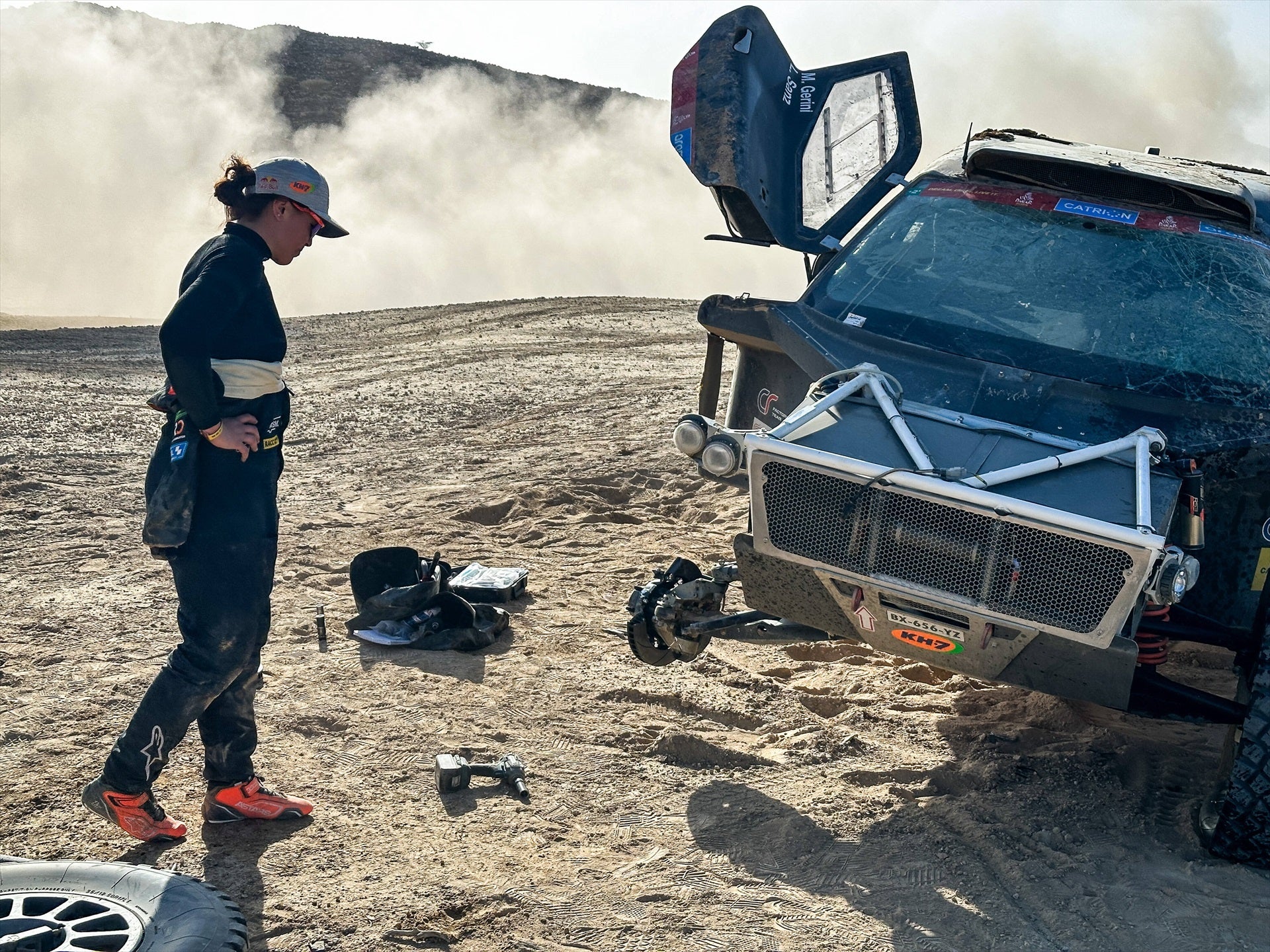 Laia Sanz: "Tener que abandonar es muy duro pero la FIA es estricta" Laia Sanz: "Tener que abandonar es muy duro pero la FIA es estricta"