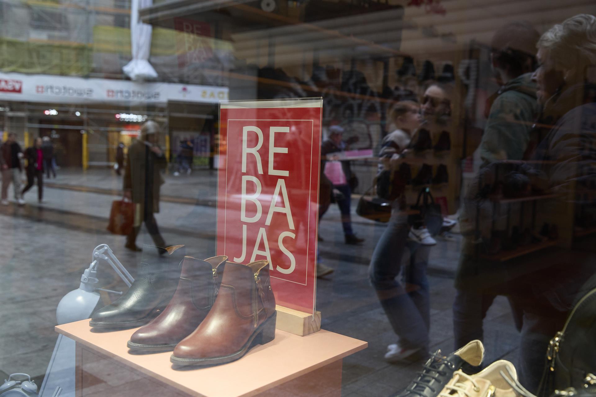 Las rebajas de enero generarán 7.185 contratos en CLM, un 5,8% más que en 2025 Las rebajas de enero generarán 7.185 contratos en CLM, un 5,8% más que en 2025