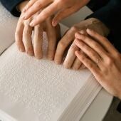 Texto escrito en braille