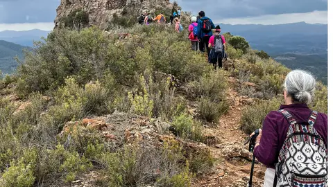 Más de mil personas recorren los espacios naturales de la provincia con 23 rutas guiadas de ‘Caminando con la Diputación’ Más de mil personas recorren los espacios naturales de la provincia con 23 rutas guiadas de ‘Caminando con la Diputación’