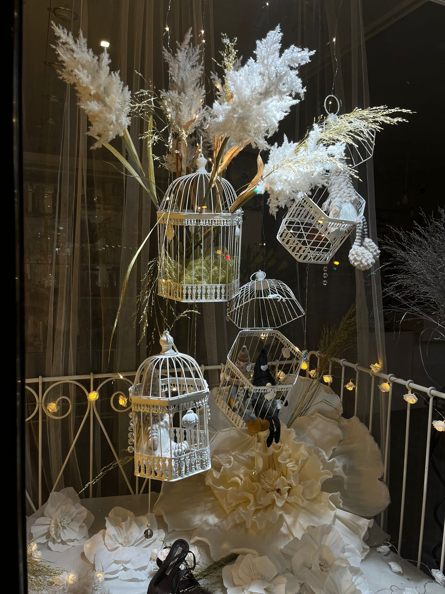 La Floristería Pétalos, ganadora del Concurso de Escaparates tras alzarse con el Primer Premio del Jurado y el especial del Público La Floristería Pétalos, ganadora del Concurso de Escaparates tras alzarse con el Primer Premio del Jurado y el especial del Público