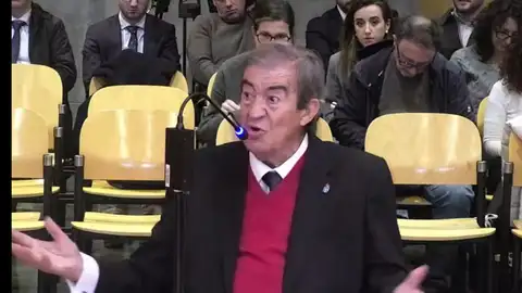 Álvarez-Cascos atribuye a errores, cuestiones de prestigio o responsabilidad política los gastos que pasó a Foro Álvarez-Cascos atribuye a errores, cuestiones de prestigio o responsabilidad política los gastos que pasó a Foro