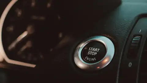 Un taller de coches explica por qué hay que esperar un minuto después de arrancarlo Un taller de coches explica por qué hay que esperar un minuto después de arrancarlo