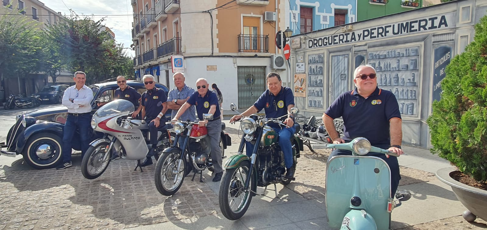Este sábado vuelve a Elda la Ruta de motos y coches antiguos Este sábado vuelve a Elda la Ruta de motos y coches antiguos