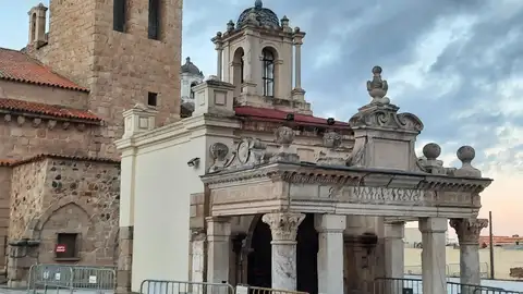 El Ayuntamiento de Mérida espera los informes para determinar si hay responsabilidad en el "accidente" del Hornito El Ayuntamiento de Mérida espera los informes para determinar si hay responsabilidad en el "accidente" del Hornito