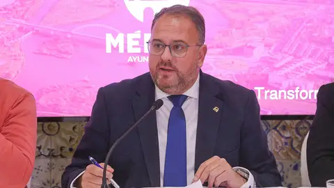 Mérida tendrá en 2025 un presupuesto que crece un 16% hasta los 70 millones y dejará su deuda a cero a final de año Mérida tendrá en 2025 un presupuesto que crece un 16% hasta los 70 millones y dejará su deuda a cero a final de año