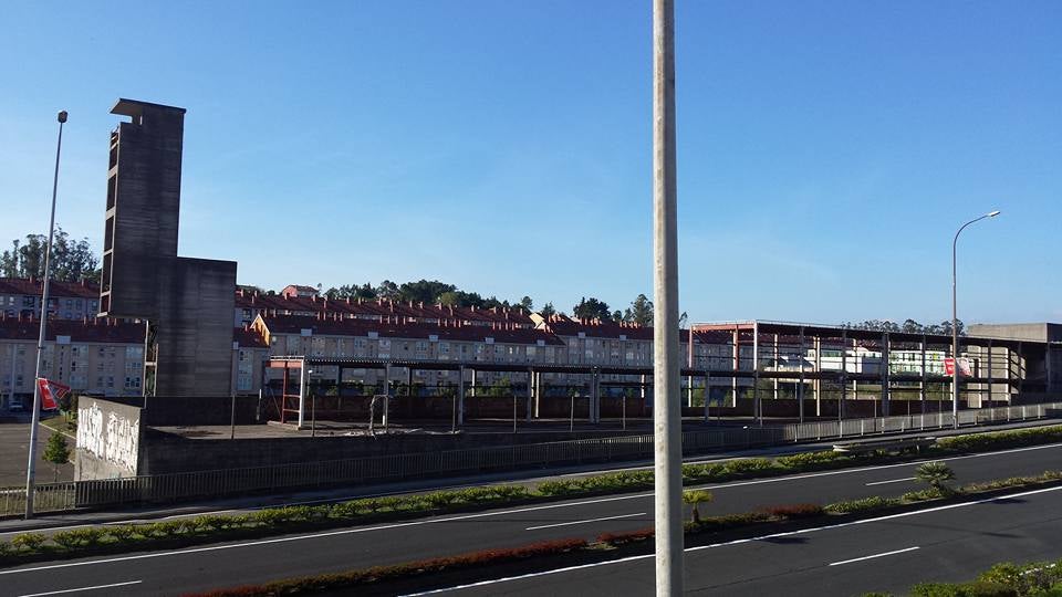 La estructura de Salgueiriños que estaba destinada a parque comarcal de Bomberos se convertirá en la "Factoría Moza" destinada a actividades para juventud La estructura de Salgueiriños que estaba destinada a parque comarcal de Bomberos se convertirá en la "Factoría Moza" destinada a actividades para juventud