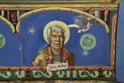 El empresario Eduardo Lacasta se inmortaliza como San Matías en la iglesia de Latre El empresario Eduardo Lacasta se inmortaliza como San Matías en la iglesia de Latre