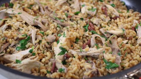 Fideos con restos de asado, la receta de Robin Food para aprovechar las sobras de Navidad