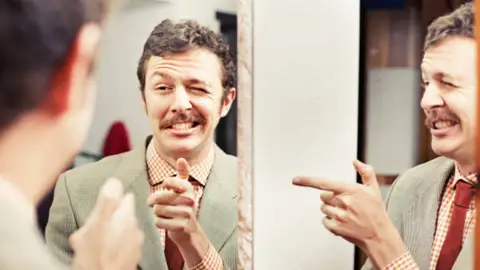 Ocho frases para poner a un narcisista manipulador en su sitio, según la psicología Ocho frases para poner a un narcisista manipulador en su sitio, según la psicología