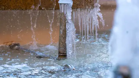 El frío extremo deja este miércoles mínimas de hasta -10 grados y pone en alerta a casi toda España El frío extremo deja este miércoles mínimas de hasta -10 grados y pone en alerta a casi toda España