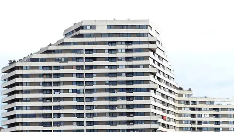 Imagen de archivo de un edificio de viviendas. Imagen de archivo de un edificio de viviendas.